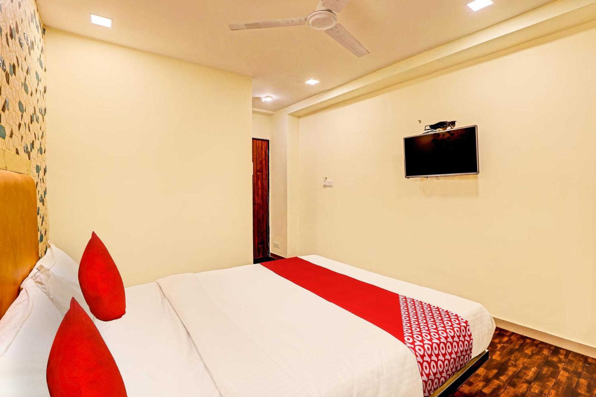 Hotel O Alexa Ahmedabad Eksteriør billede